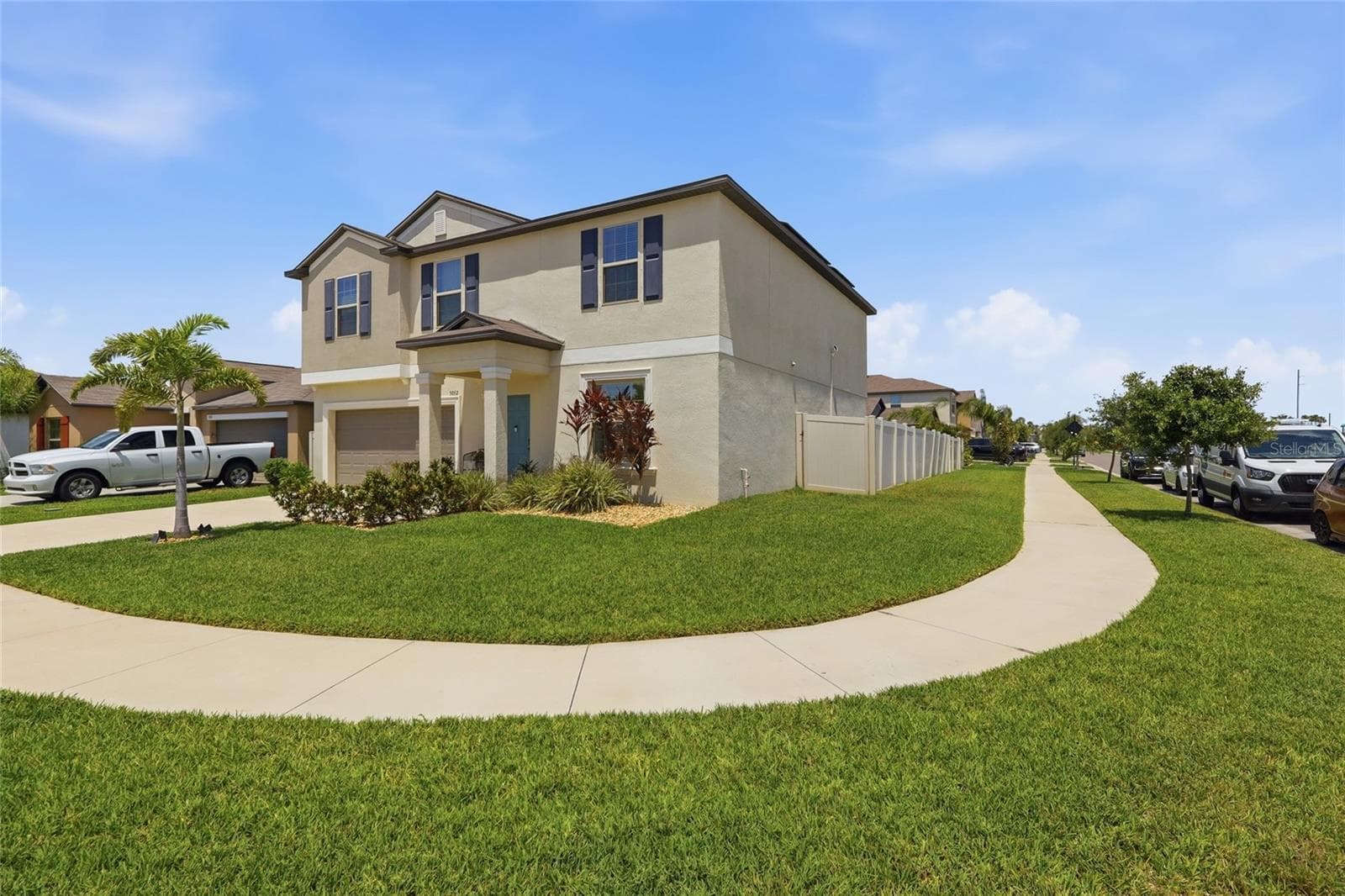 5052 White Chicory Dr photo 4