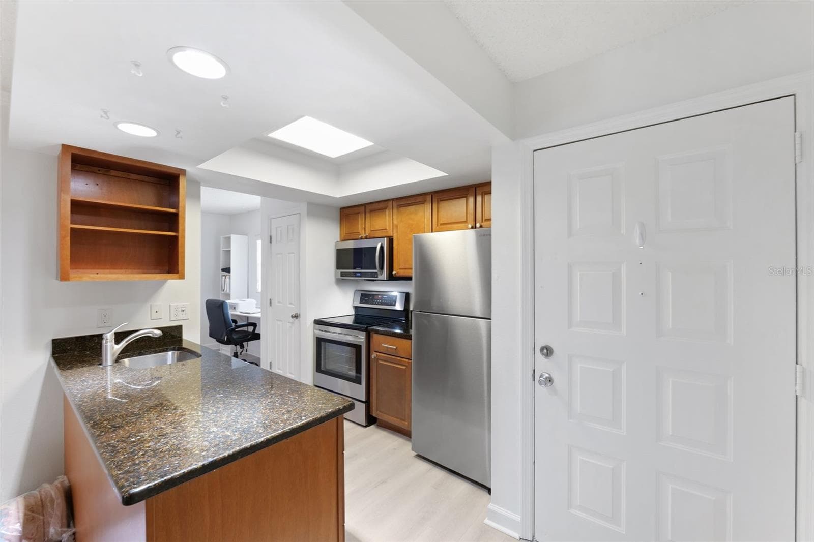 3808 N Oak Dr #U31 photo 5
