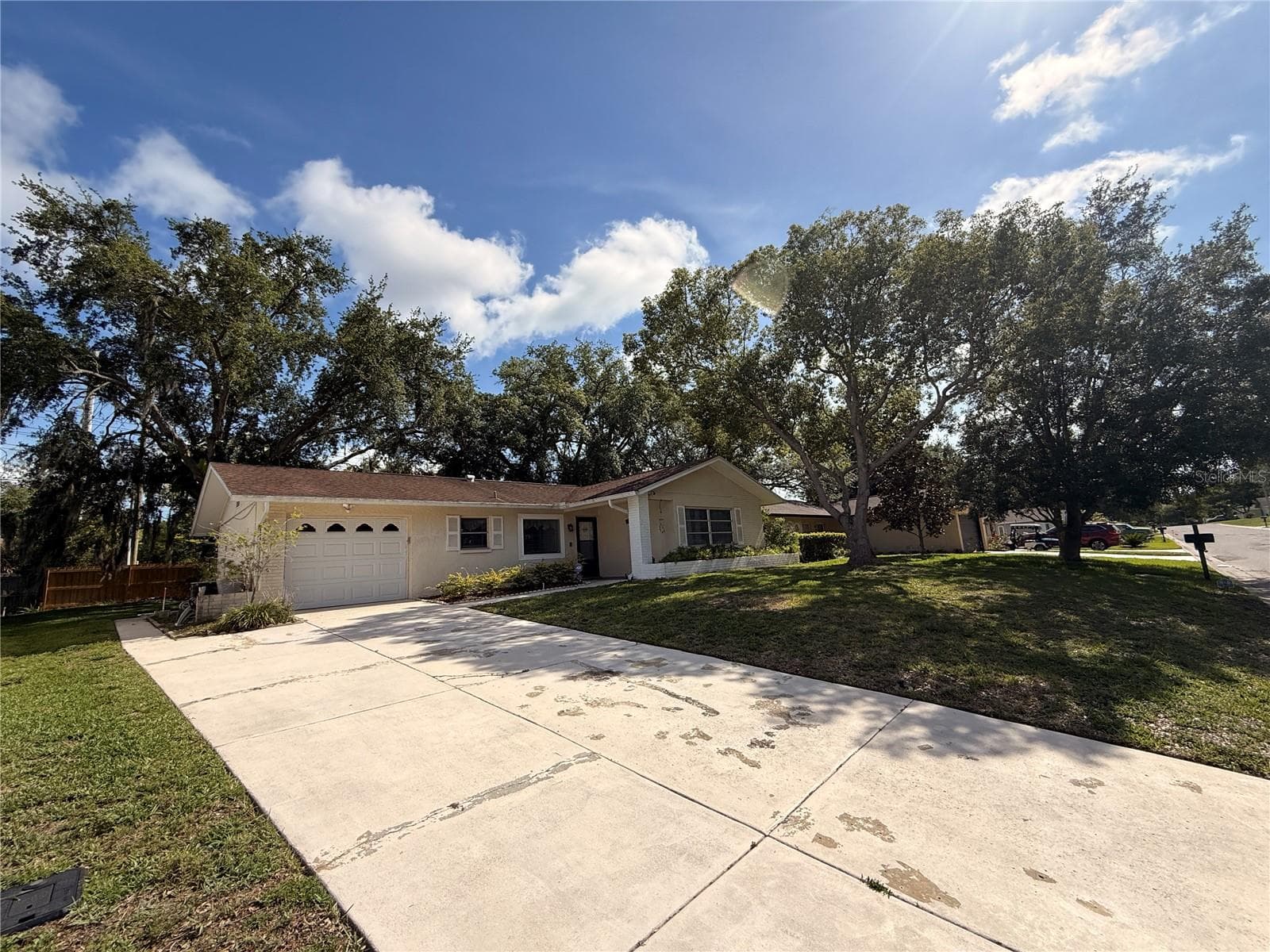8634 Winding Wood Dr photo 2