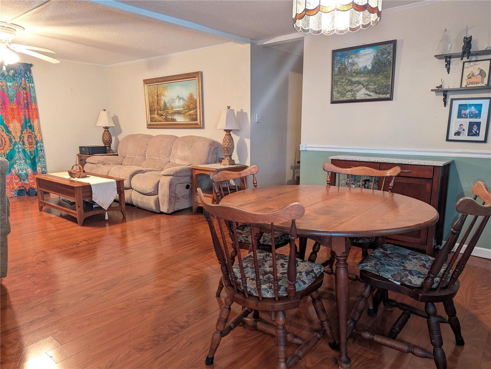 526 Cassandra Ln photo 4