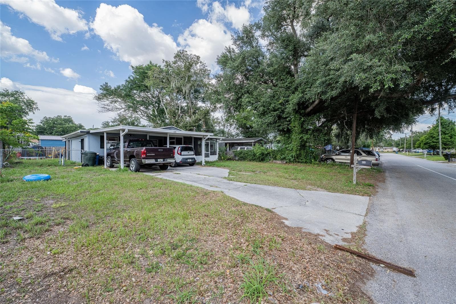 490 W Ethelene St photo 3
