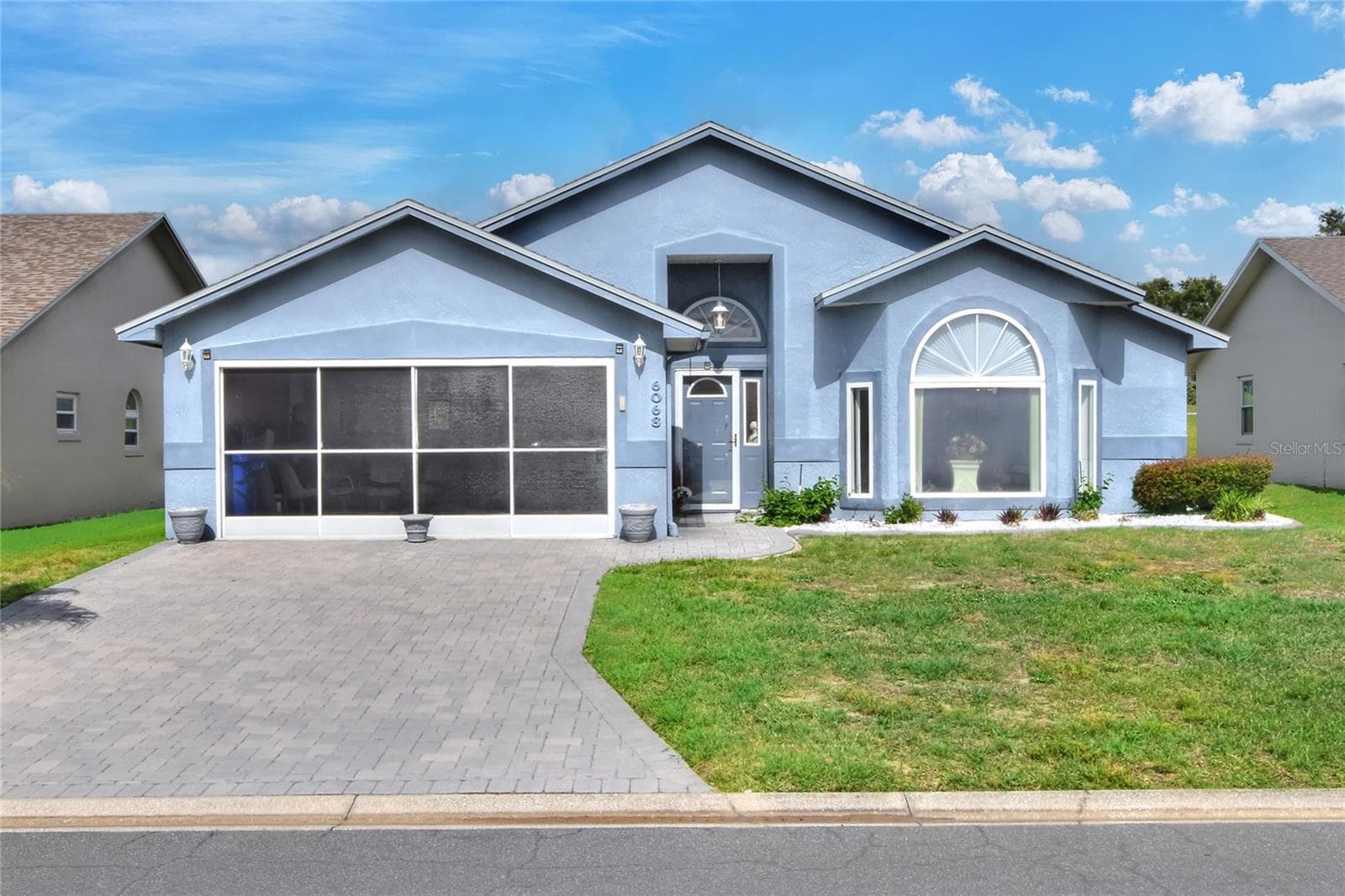 6068 Swallow Dr photo 2