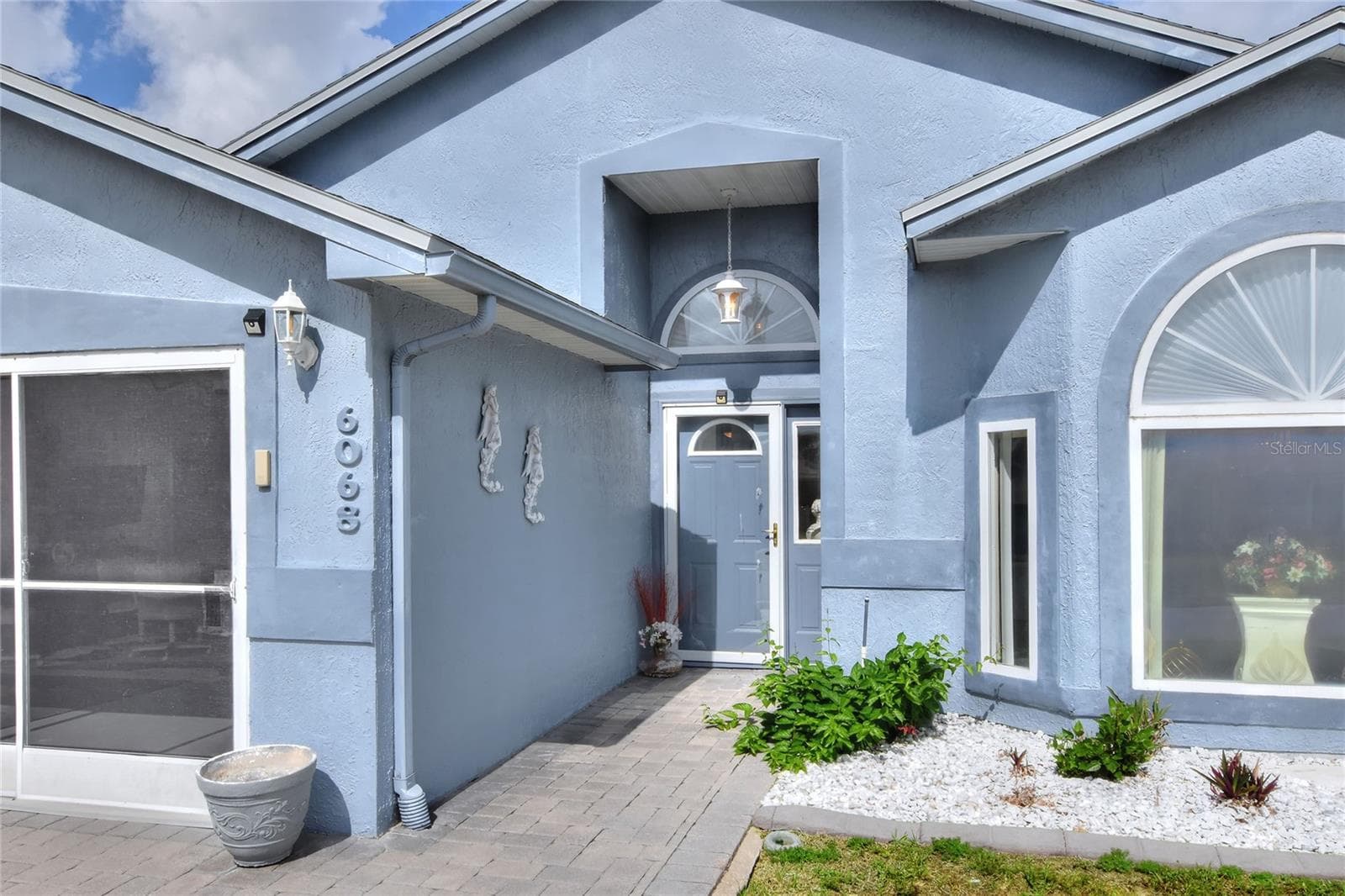 6068 Swallow Dr photo 3