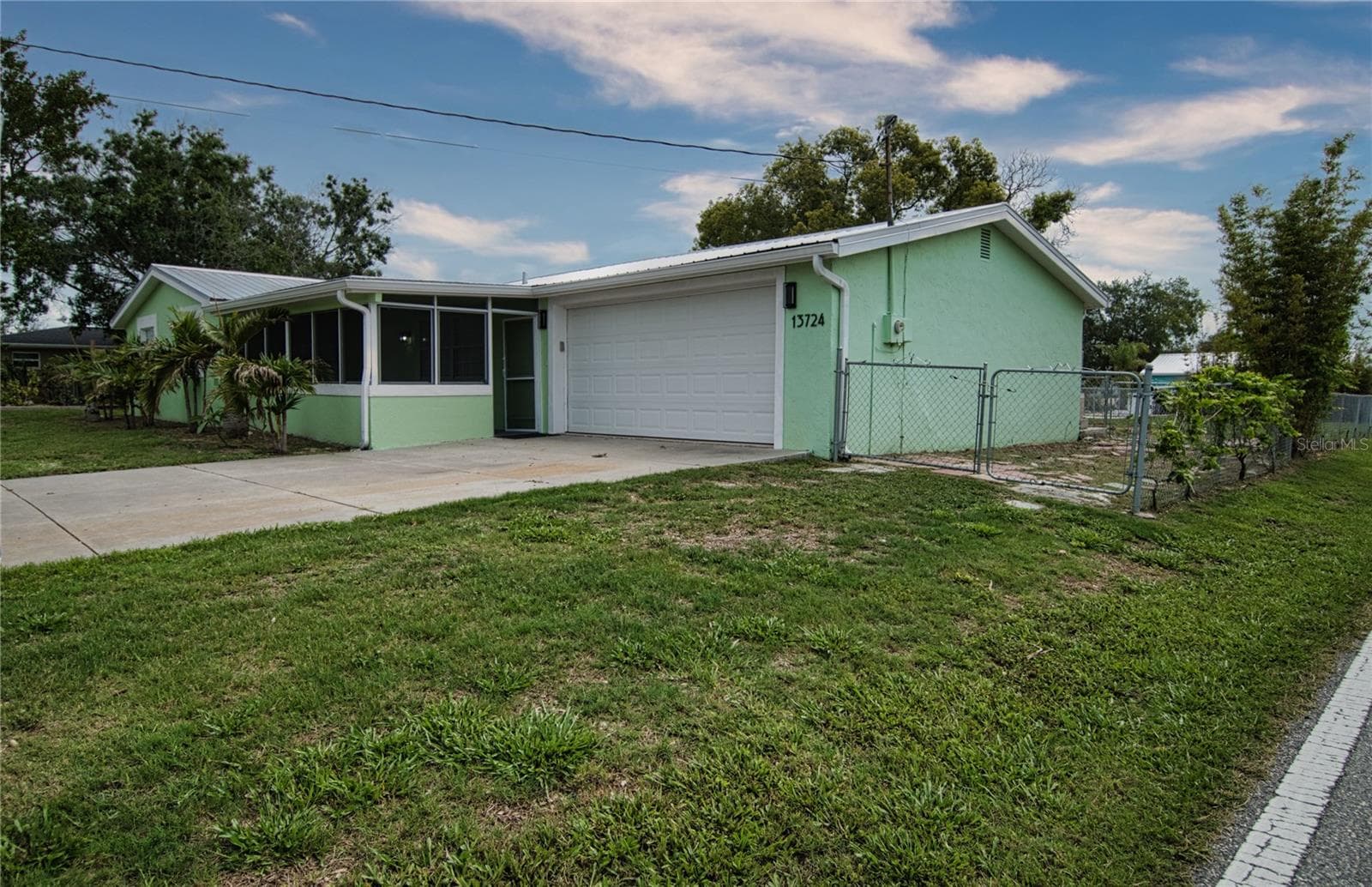 13724 Cox Ave photo 4