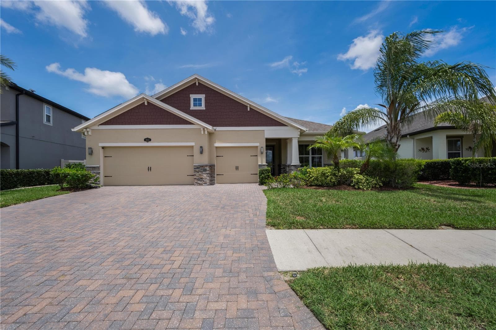 18233 Roseate Dr photo 3