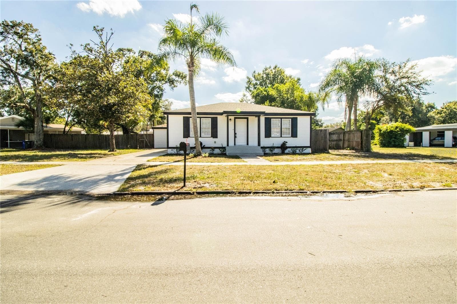 1851 E Elm Rd photo 4