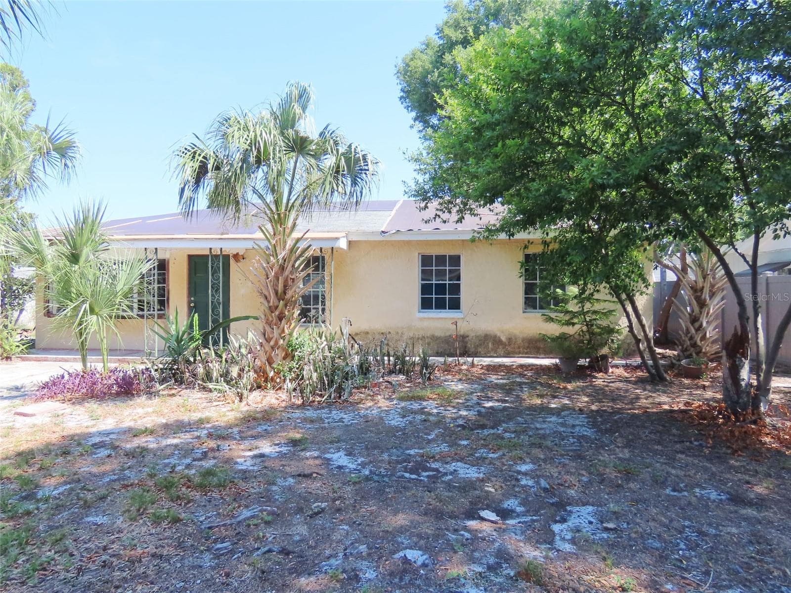 3911 W Leila Ave photo 3