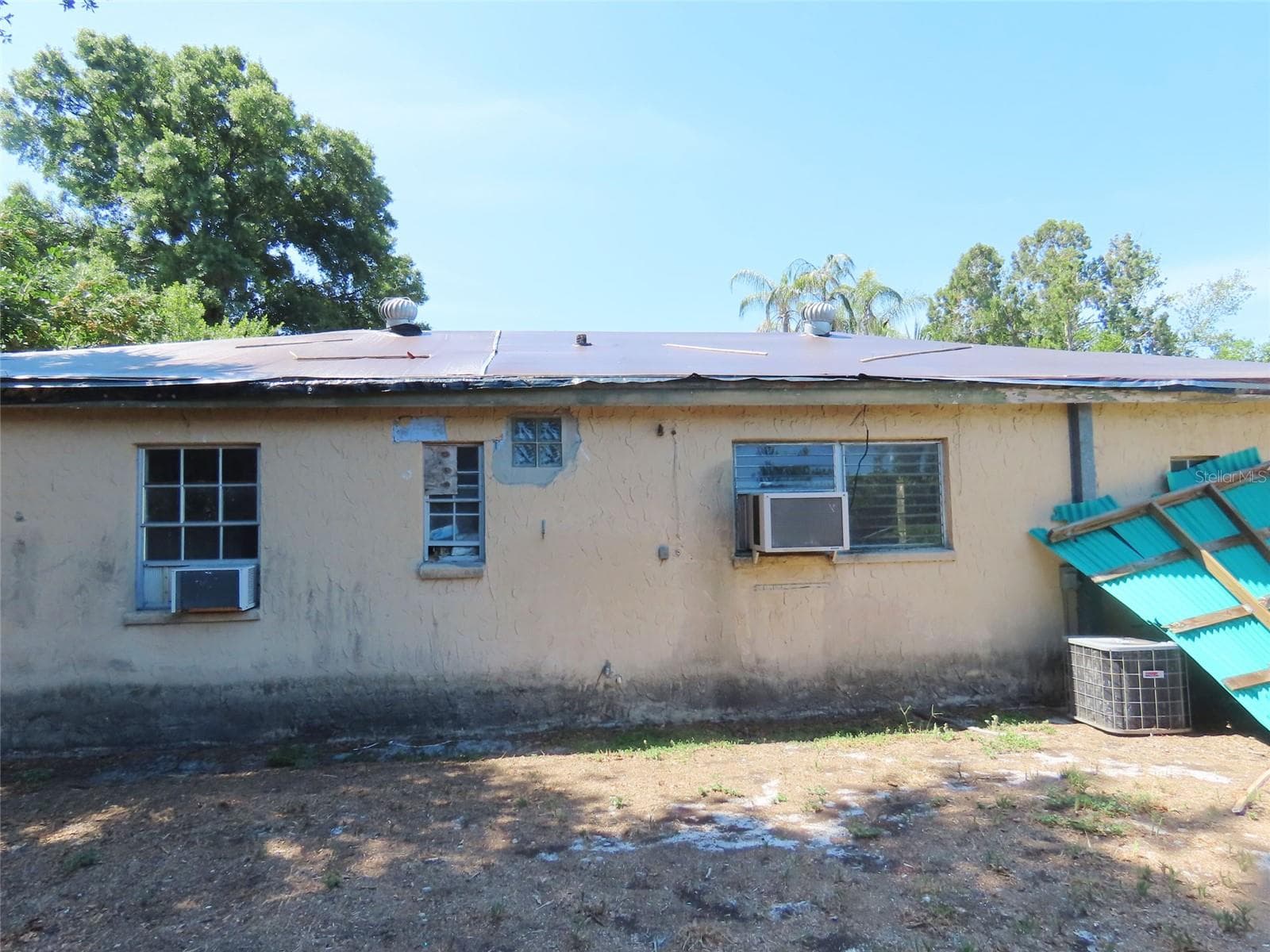 3911 W Leila Ave photo 5