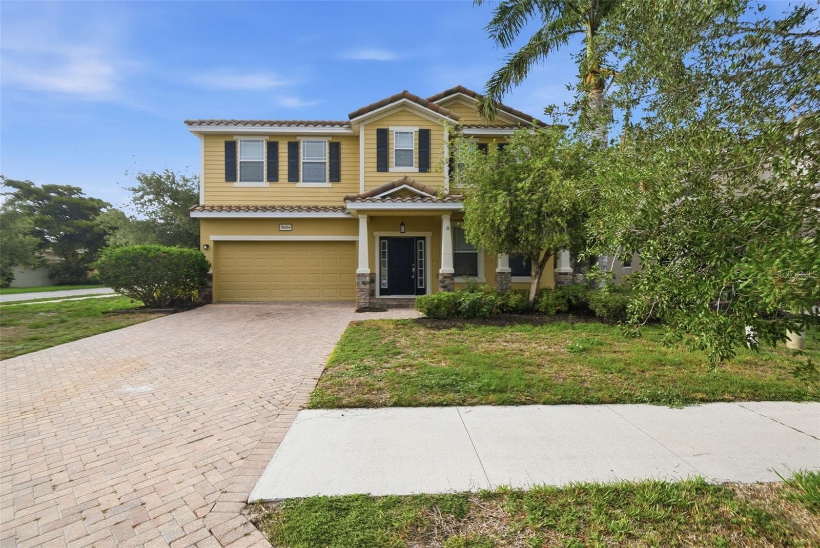 5654 Aaron CT photo 3