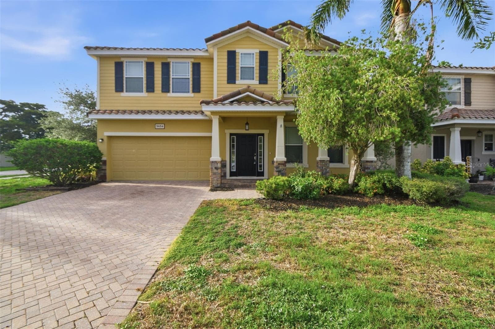 5654 Aaron CT photo 4