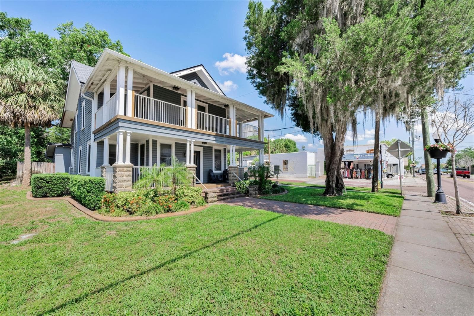 133 N Pinellas Ave photo 4