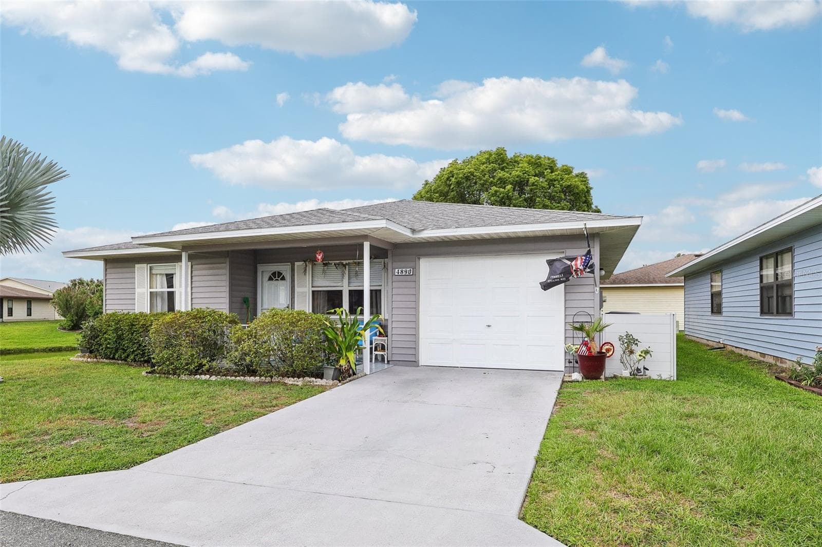 4890 Pleasant Hollow Trl photo 2