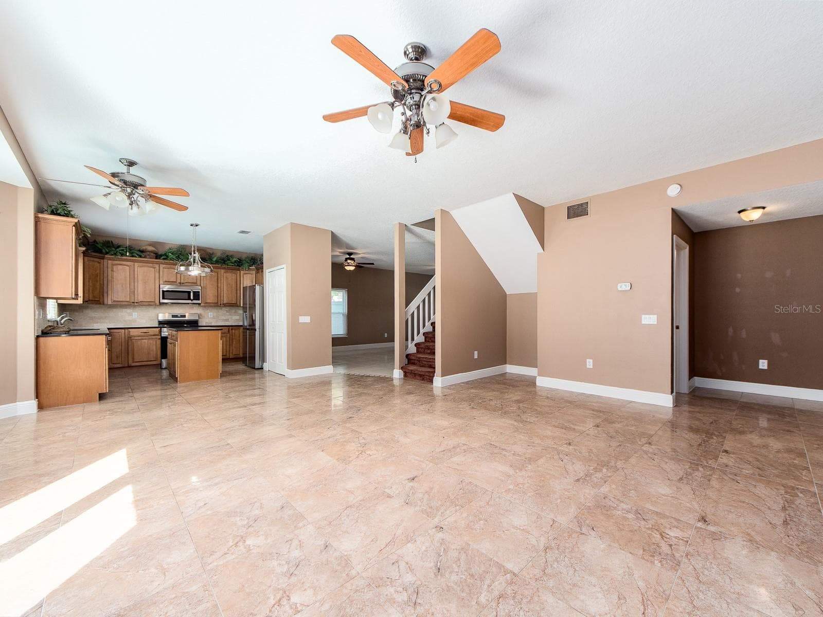 3256 Bentley Dr photo 4