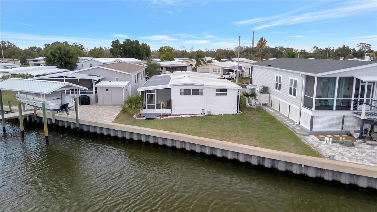 162 S Saint Thomas Cir photo 4