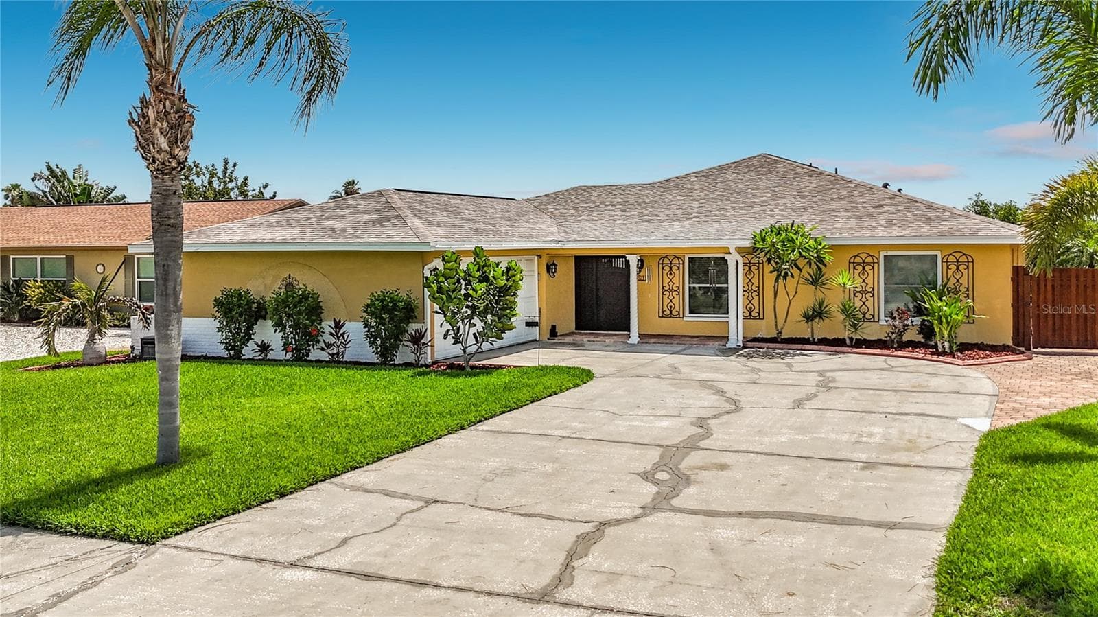6517 Solitaire Palm Way photo 5