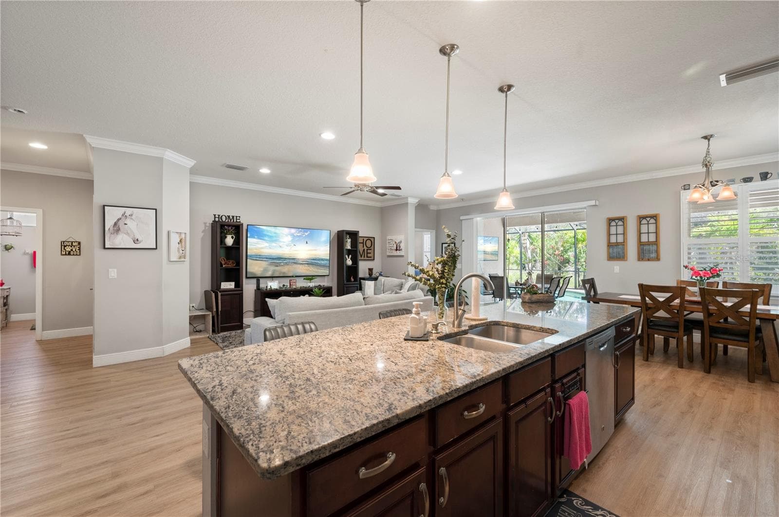 3006 Oriole Dr photo 4