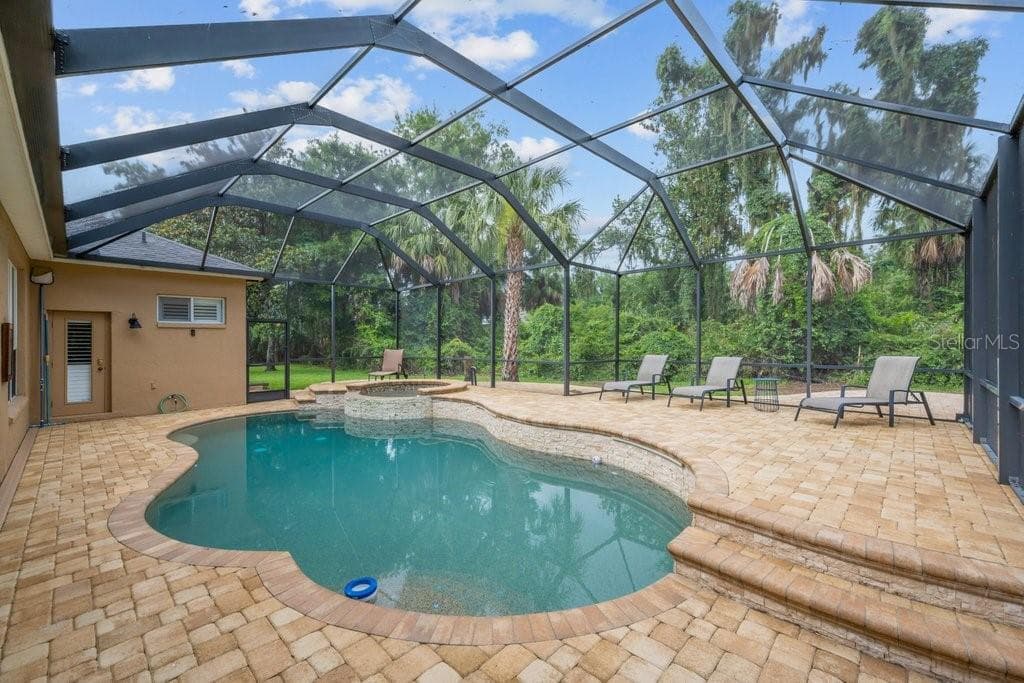 6122 Kestrelpark Dr photo 3