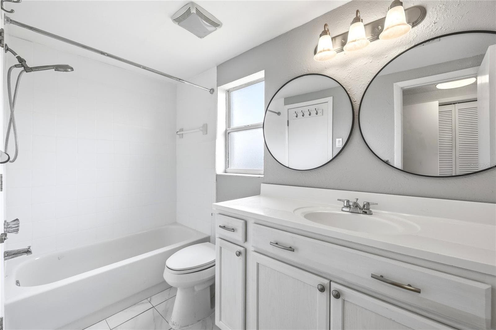 7328 Mako Dr photo 2
