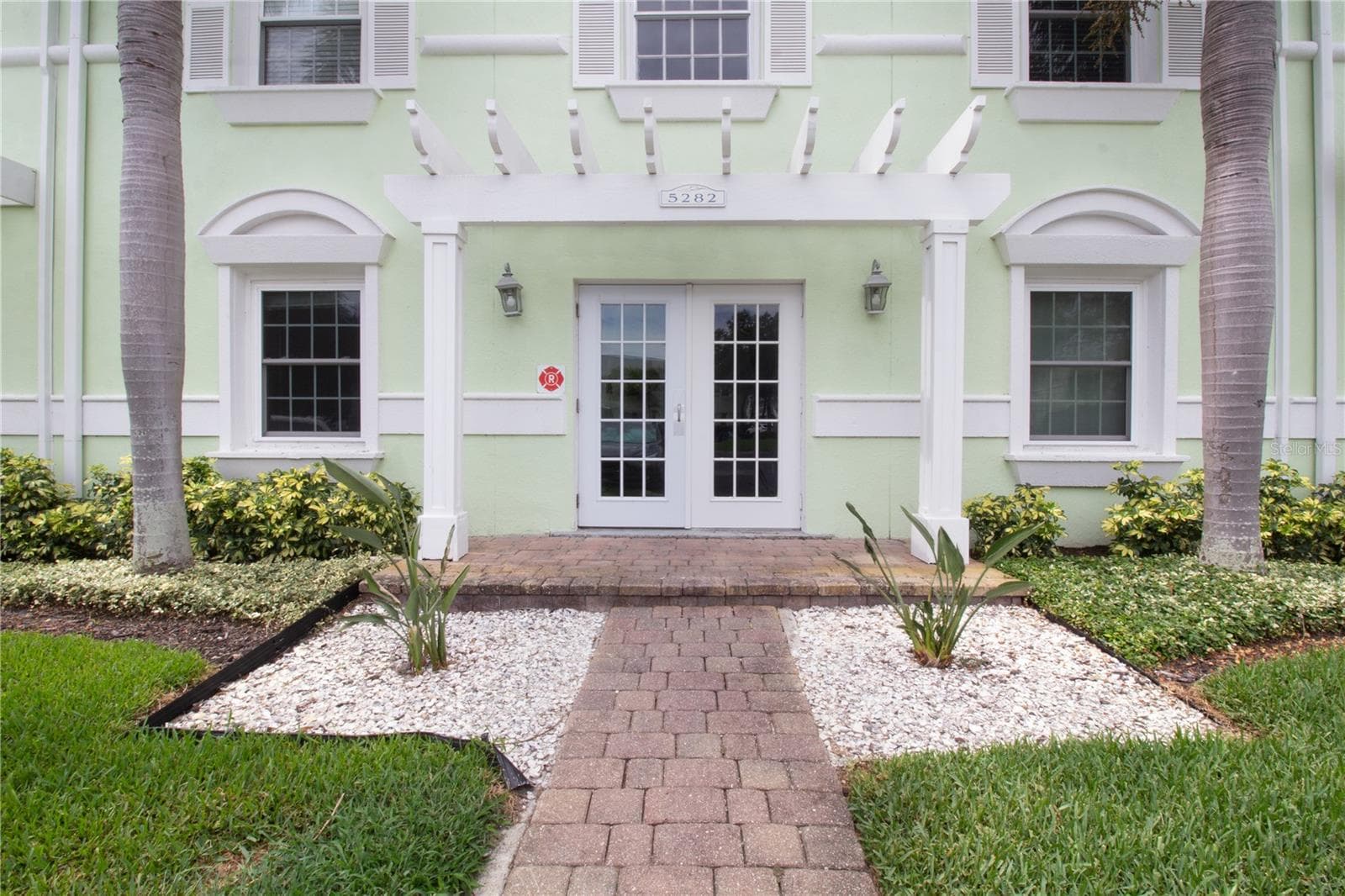 5282 Beach Dr SE #APT D photo 3