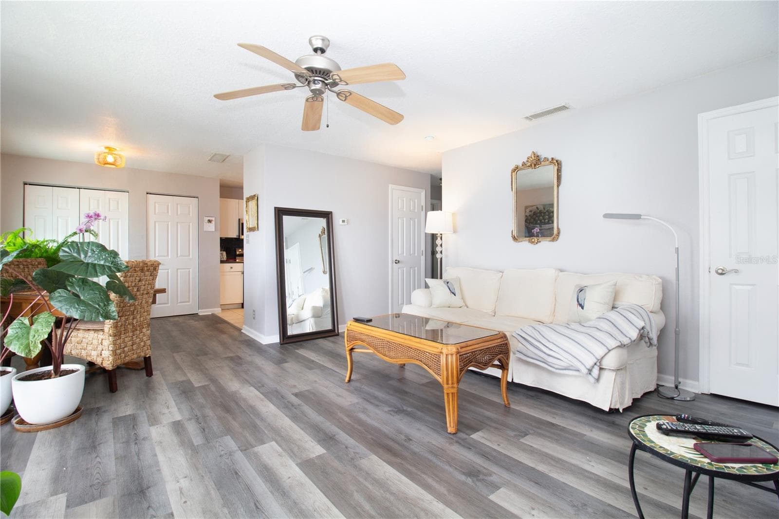 5282 Beach Dr SE #APT D photo 5