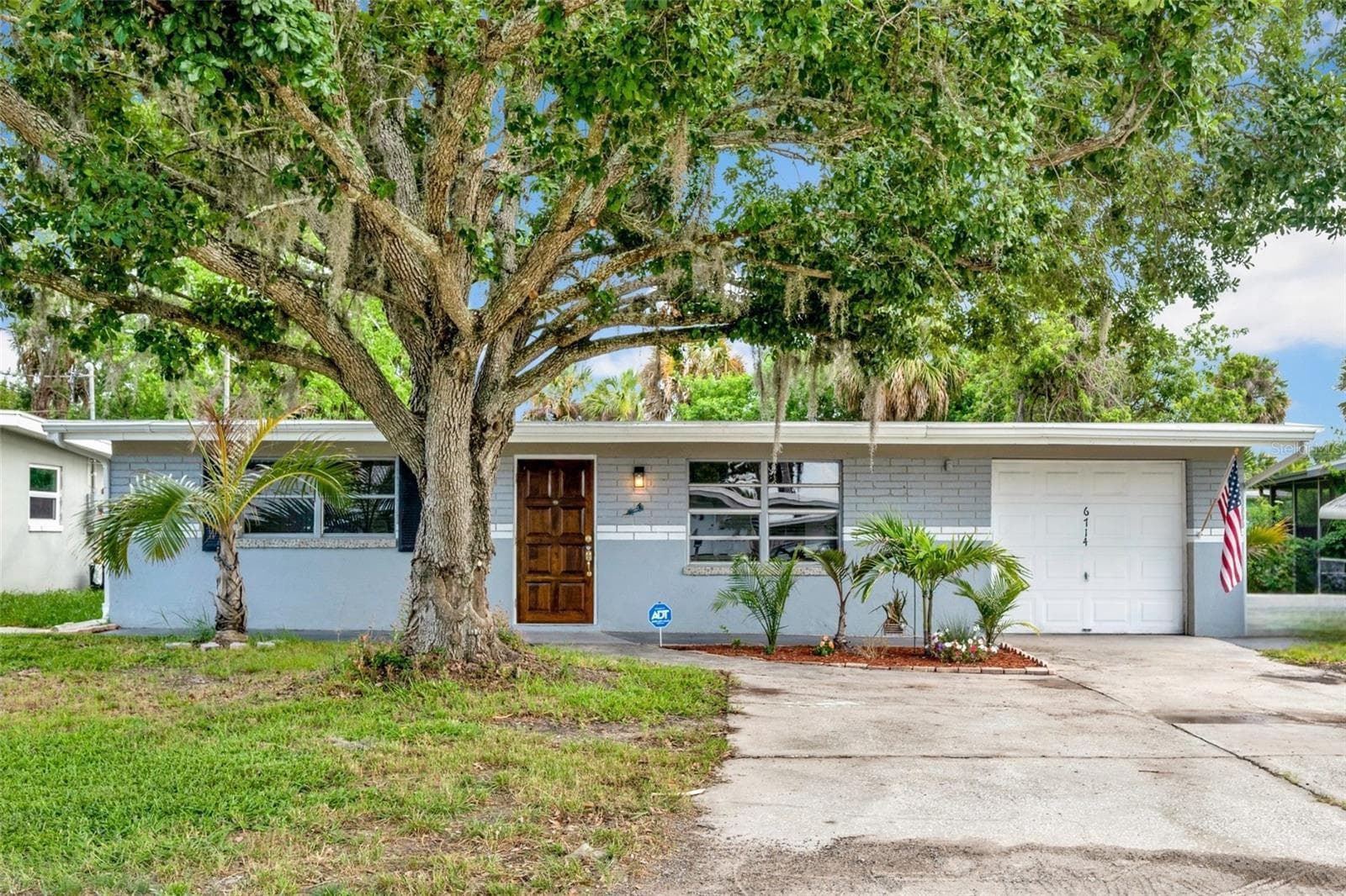 6714 Sandra Dr photo 2