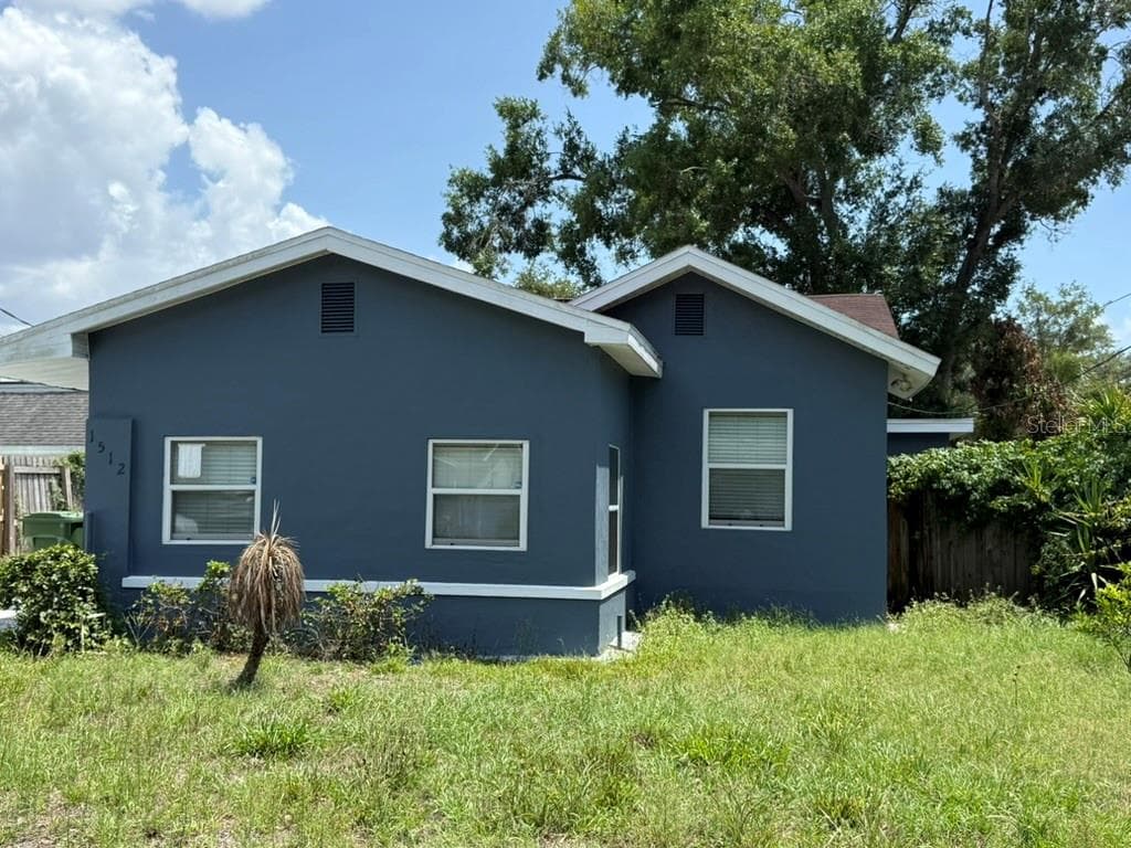 1512 W Kirby St photo 2