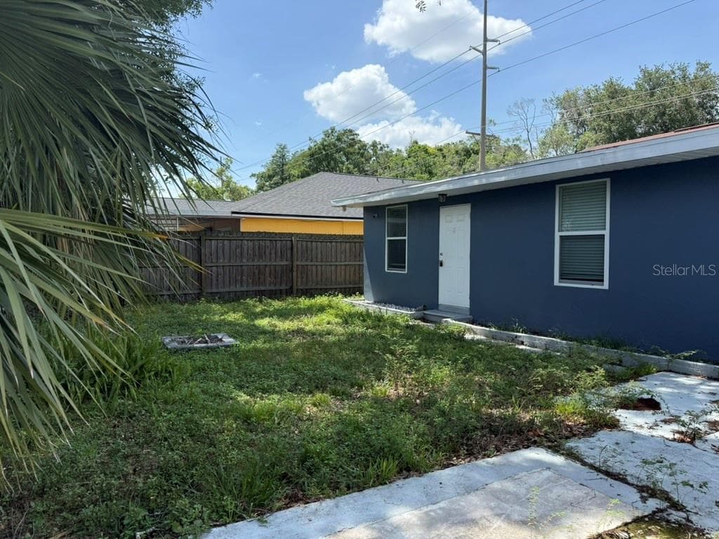 1512 W Kirby St photo 3