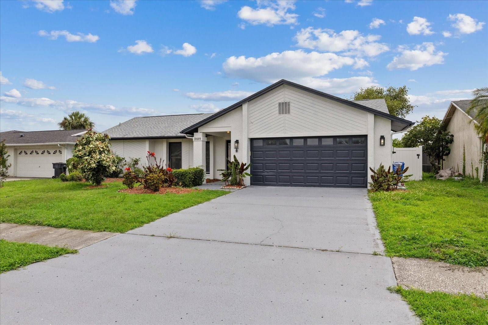10609 Out Island Dr photo 4