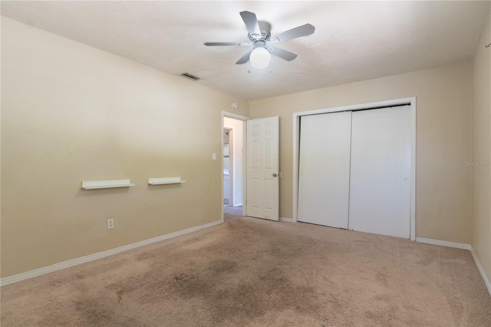 1415 Wood Ave photo 2