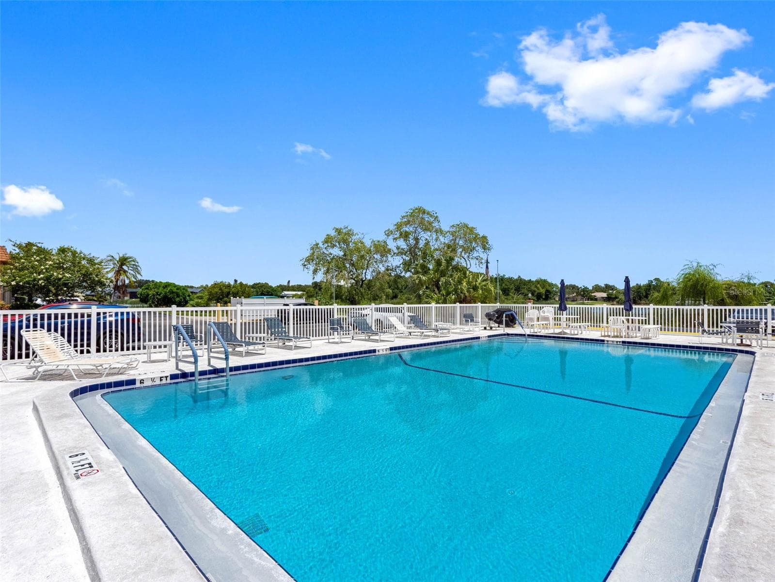 10182 Seminole Island Dr photo 2