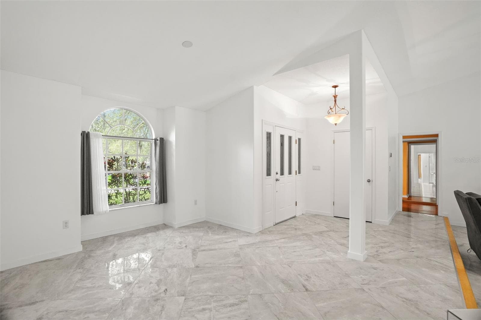 8020 Moonlight Ln photo 5