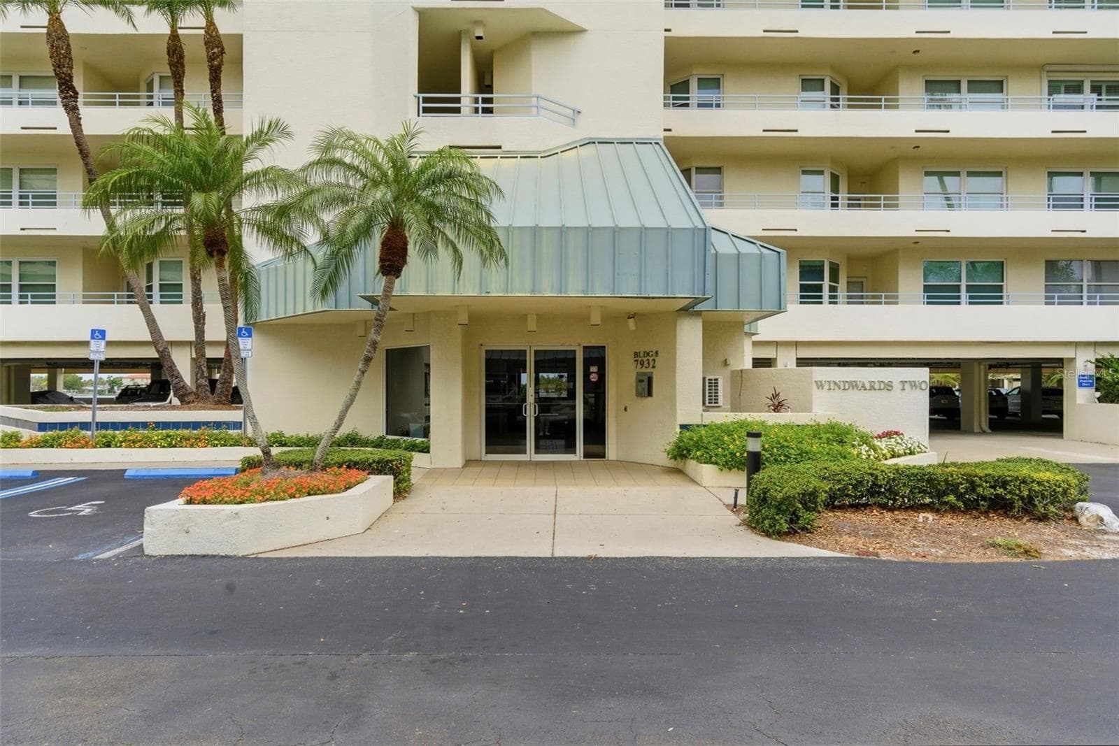 7932 Sailboat Key Blvd S #701 photo 2