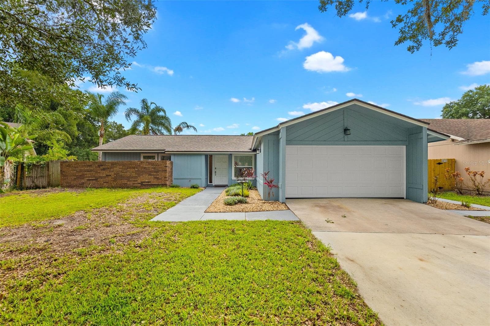 15917 Country Farm Pl photo 2