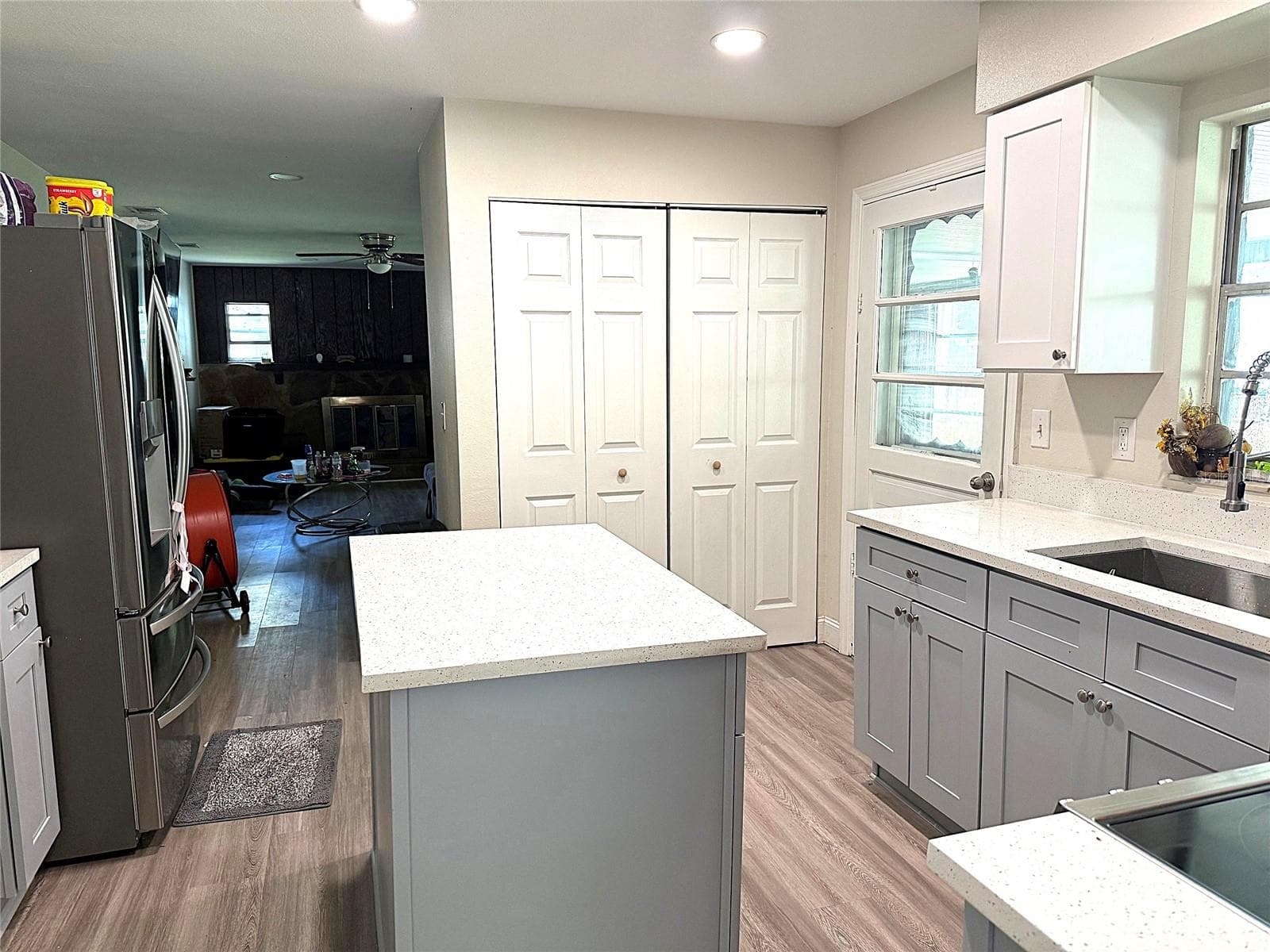 39246 Lizabeth Cir photo 4