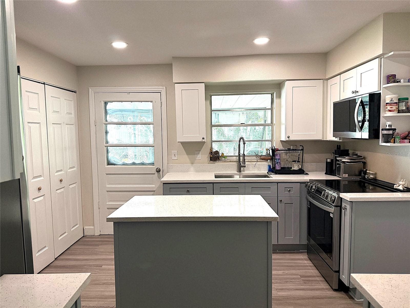 39246 Lizabeth Cir photo 5