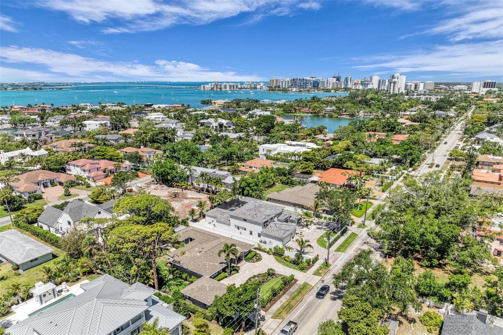 1395 Harbor Dr photo 4