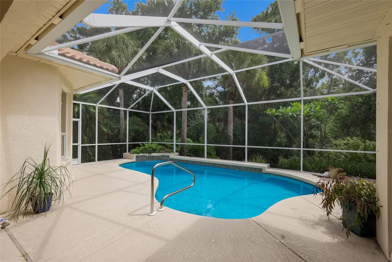 8005 Waterview Blvd photo 4