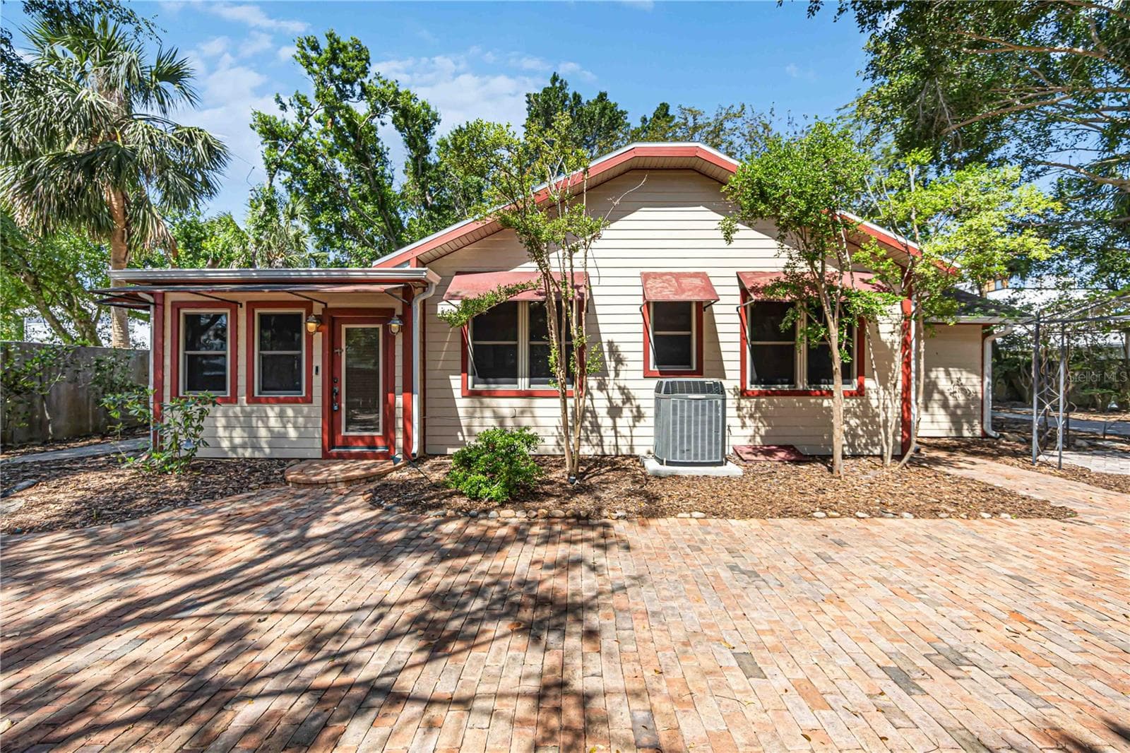 1743 8th Street photo 2