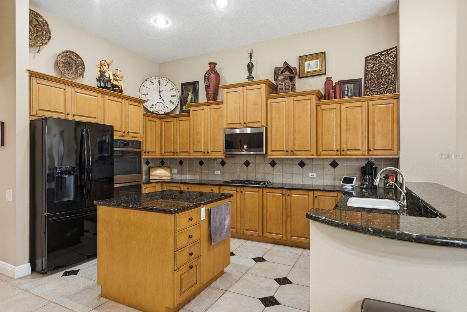 5442 Millbrook Way photo 4