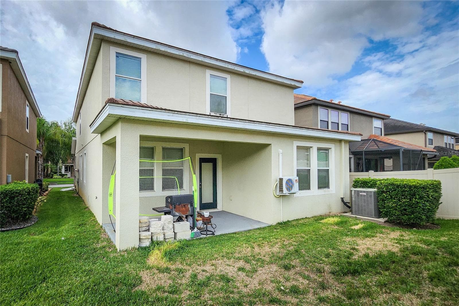 949 Terra Vista St photo 3