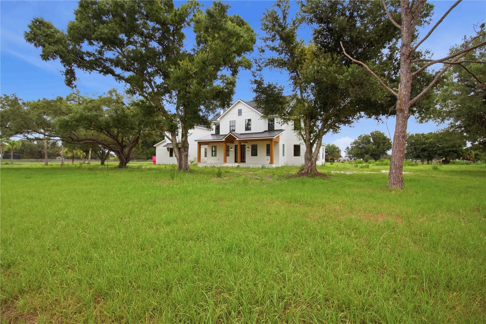 639 Oakford Rd photo 2