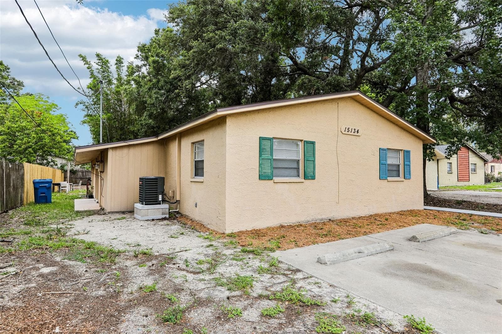 15134 Verona Ave photo 2