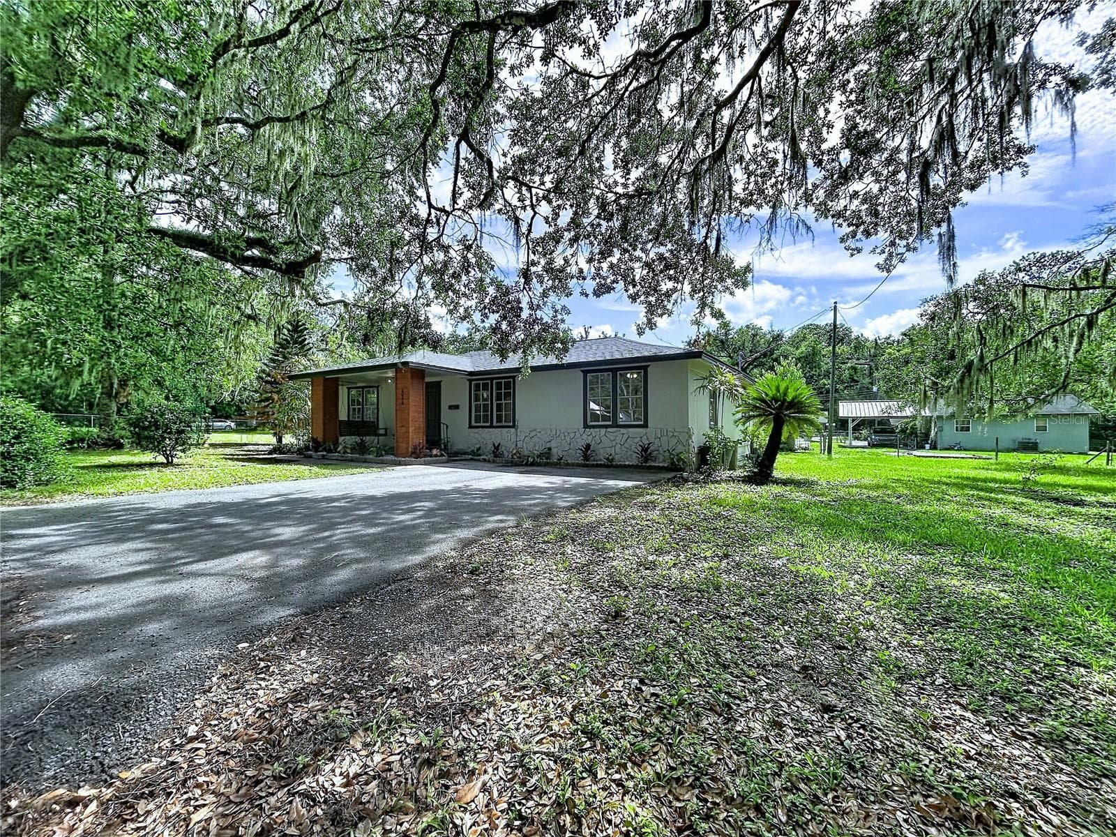 524 East Ave photo 4