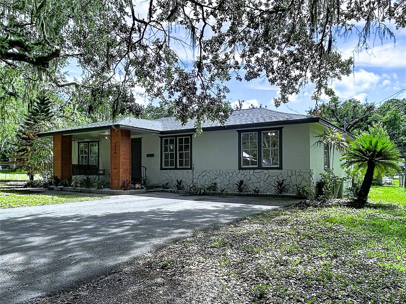 524 East Ave photo 5