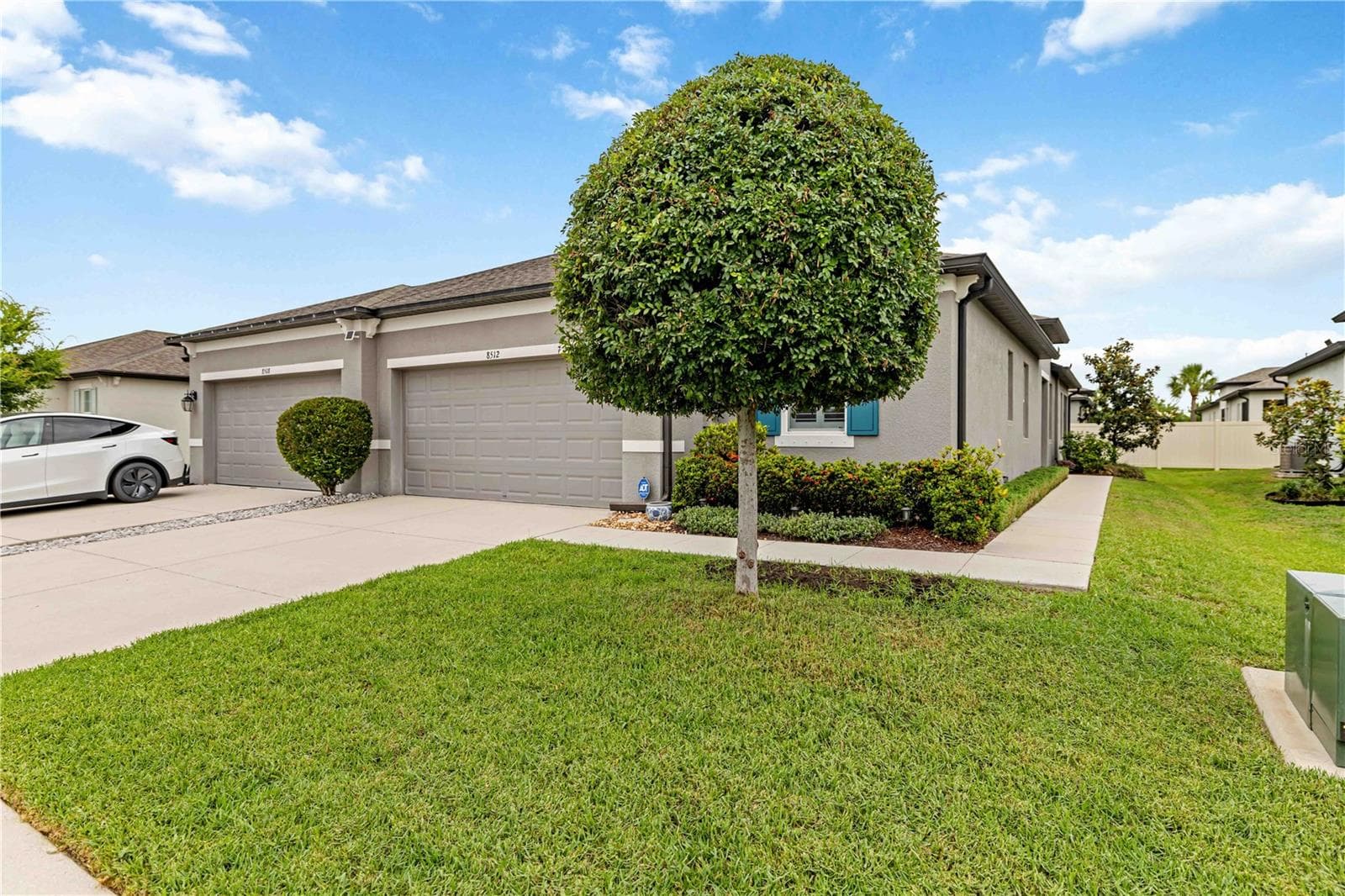 8512 Cache Dr photo 4