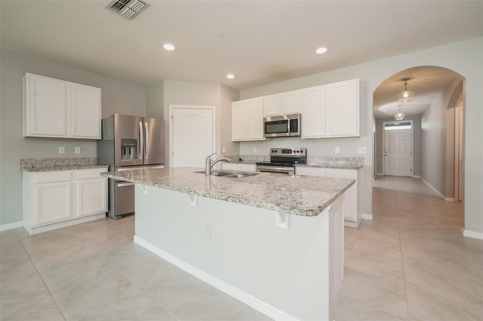 345 Summershore Dr photo 5