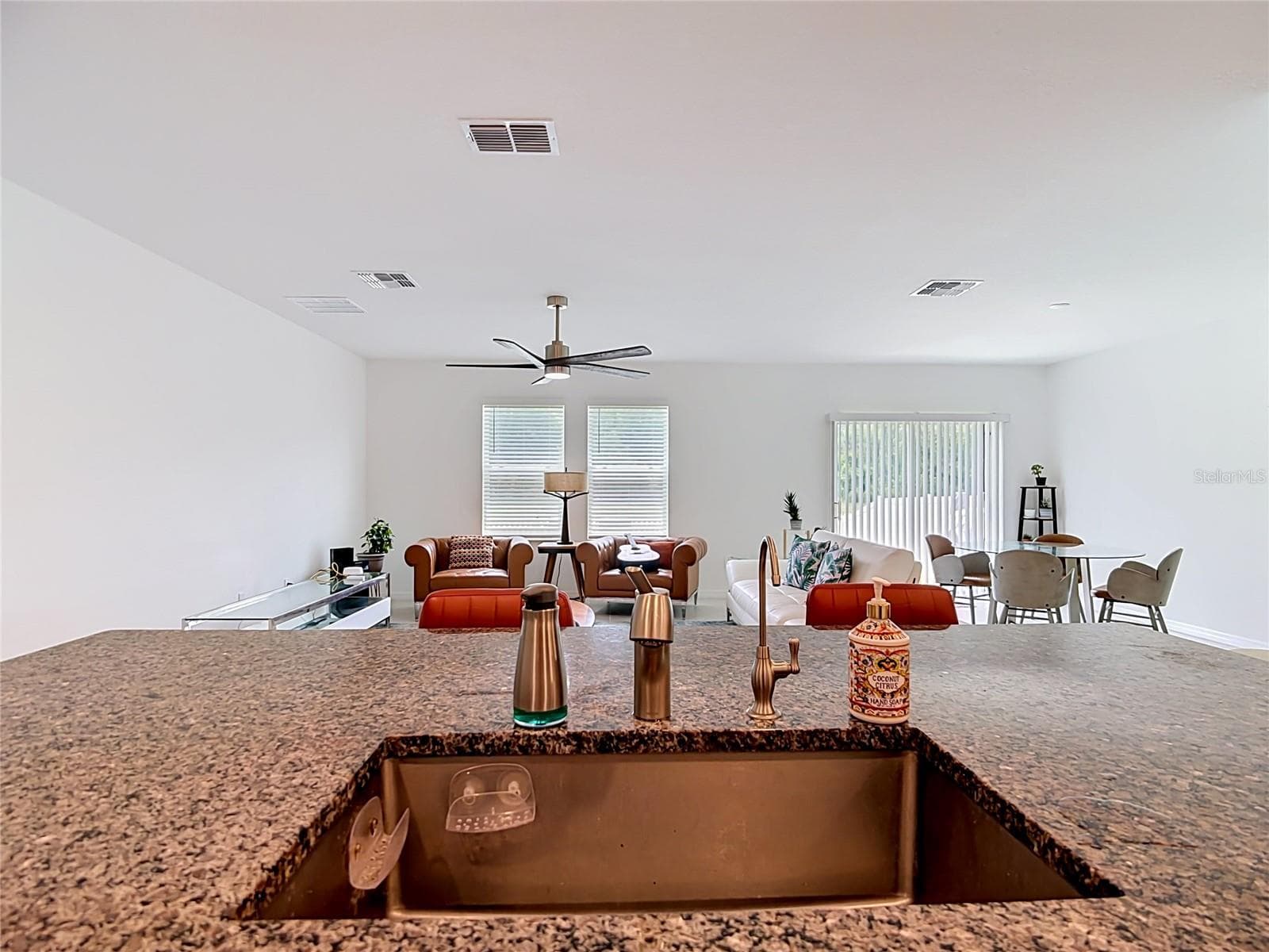 1633 Red Loop photo 5