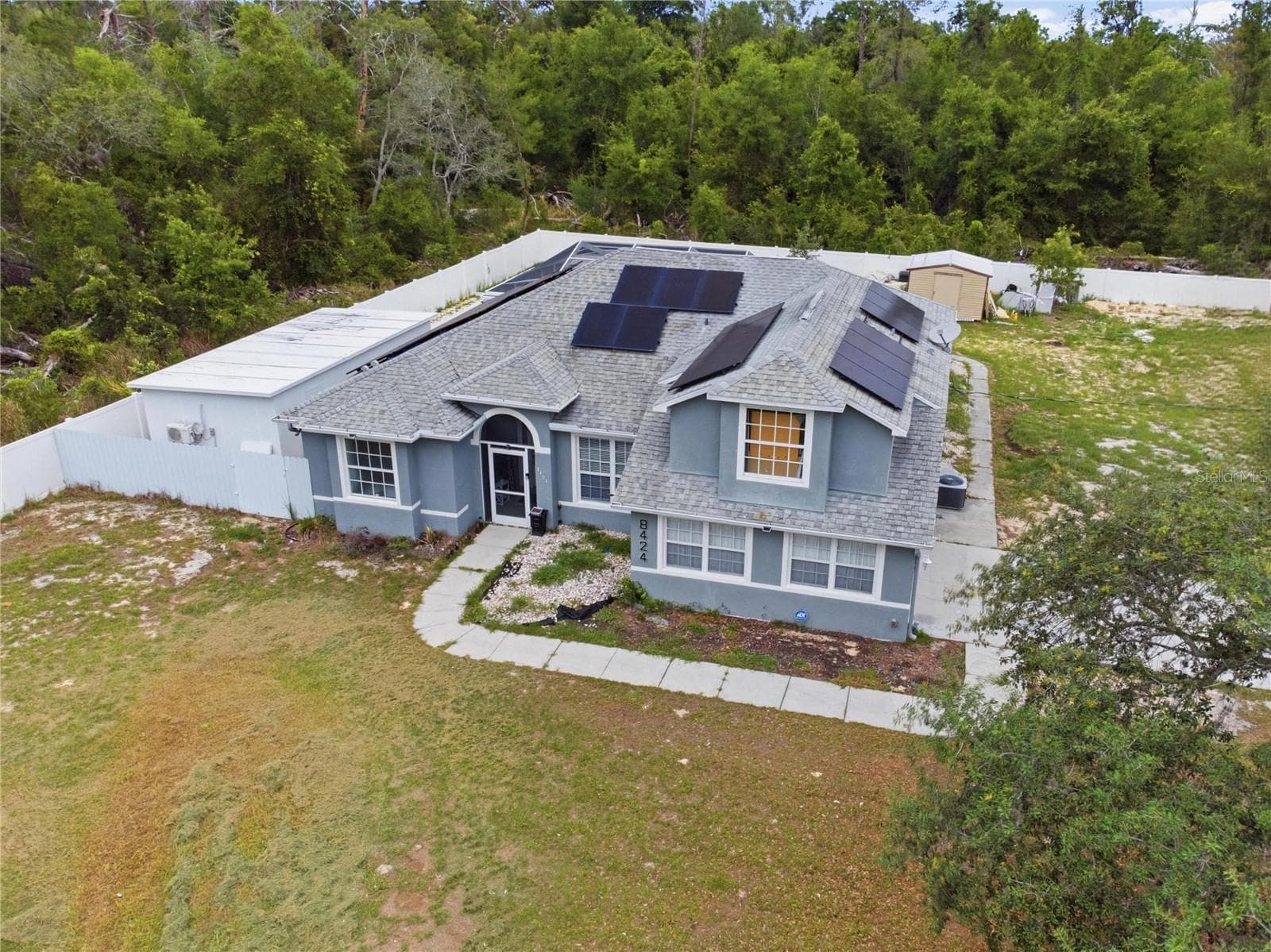 8424 Balm St photo 4