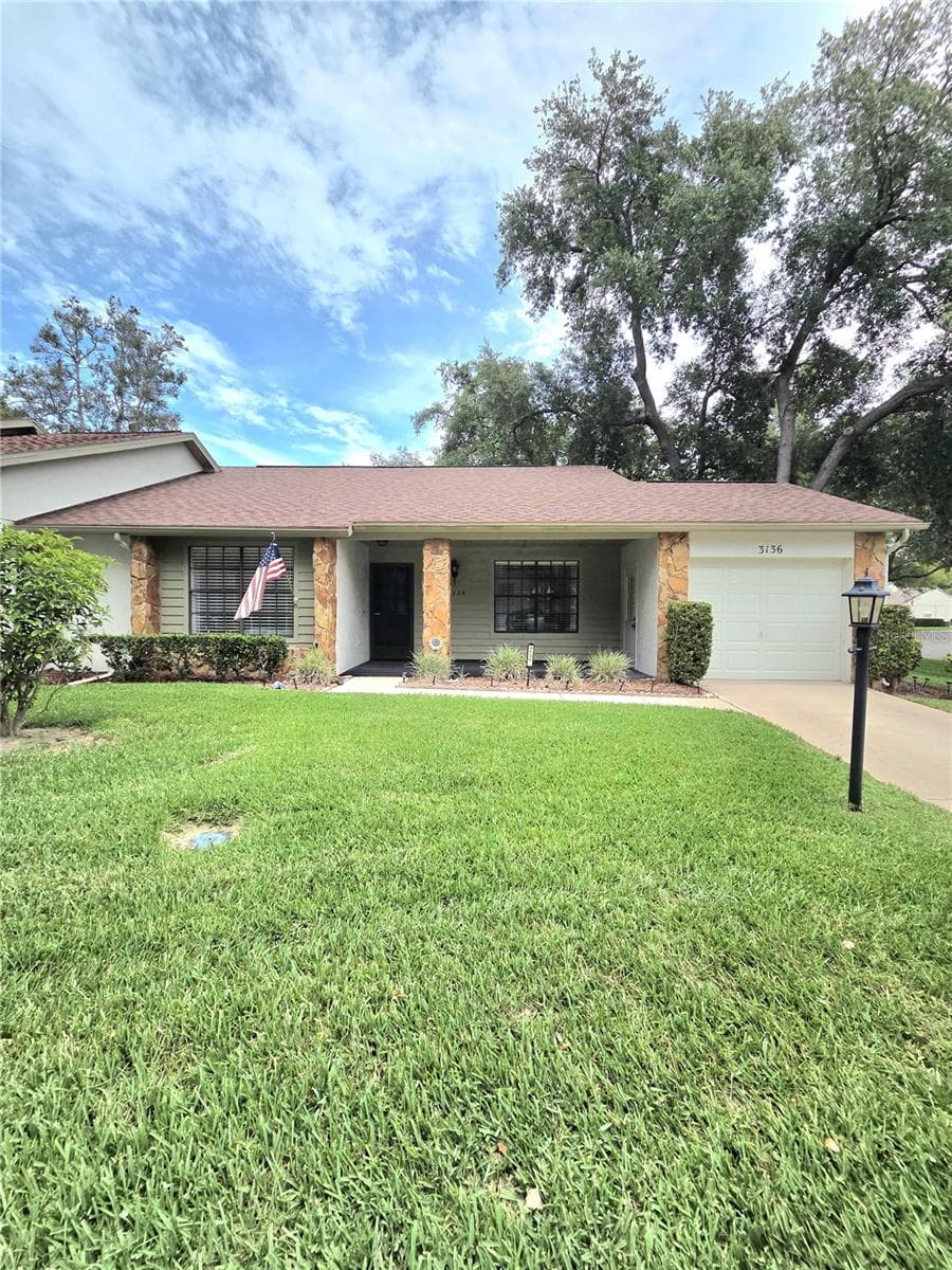 3136 Cloister CT photo 2