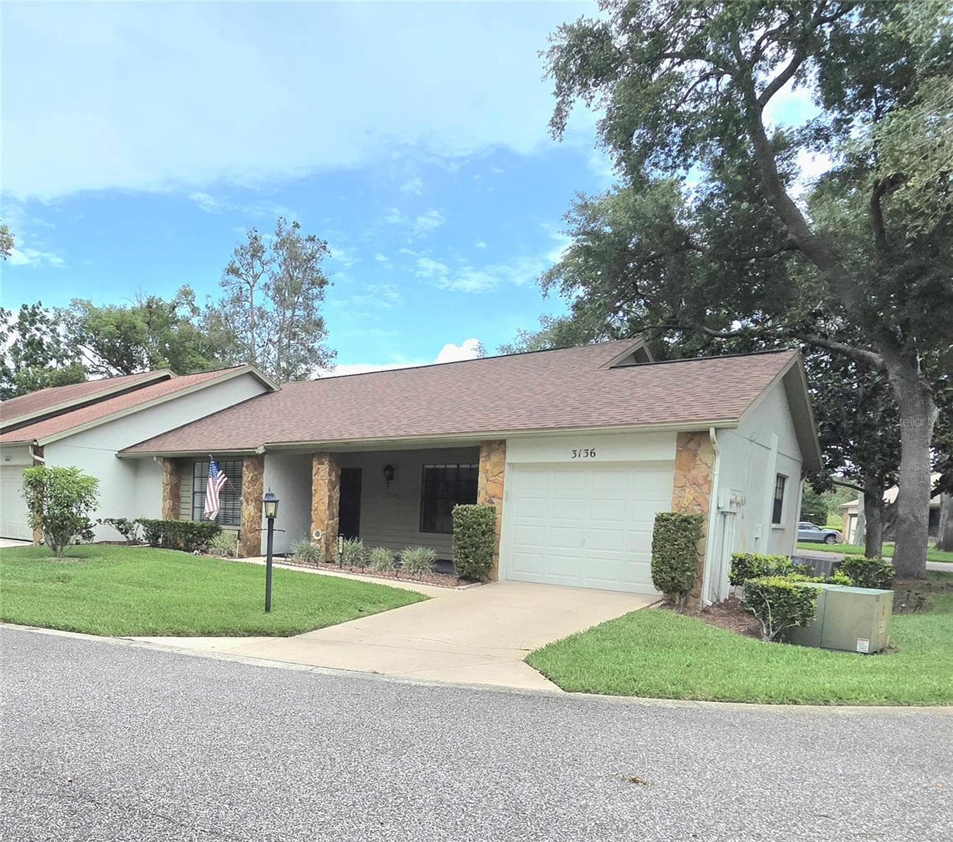 3136 Cloister CT photo 3